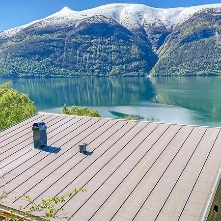 In With House Sea View *