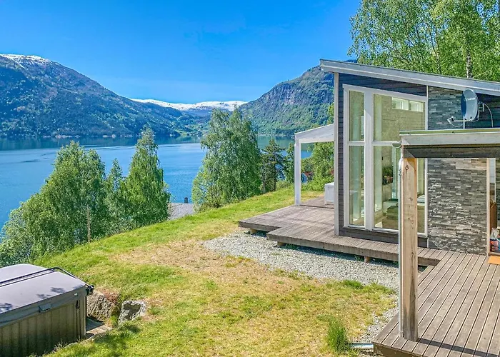 In With House Sea View Ferienhaus Ornes (Sogn og Fjordane)